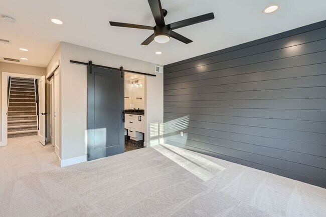 Building Photo - Stunning 3-Bedroom, 3.5-Bathroom Townhouse...