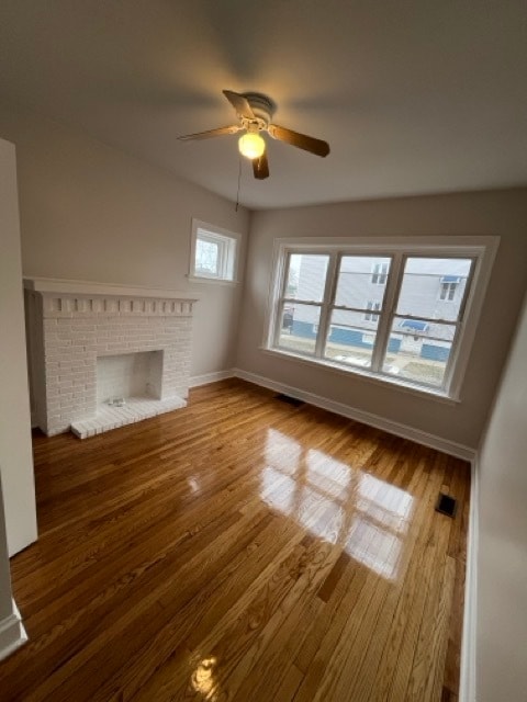 Building Photo - 4954 W Dickens Ave