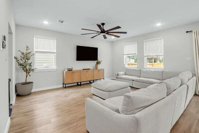 Building Photo - "Charming 4-Bedroom Sanctuary with 2.5 Baths in San Antonio – Spacious 2,097 Sq Ft Home available...