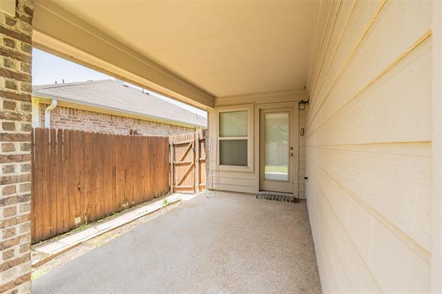 Building Photo - 1313 Catbird Dr