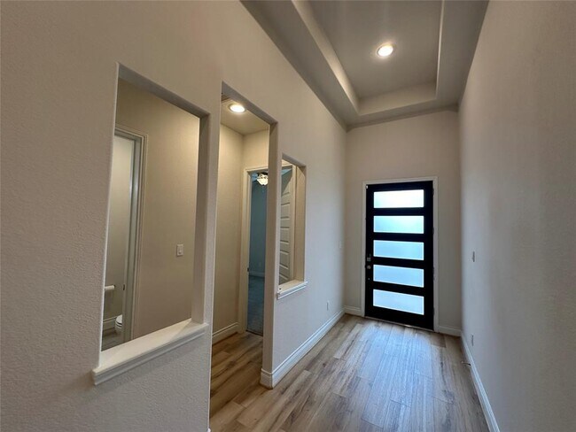 Building Photo - 23730 McNabb Spur Ln
