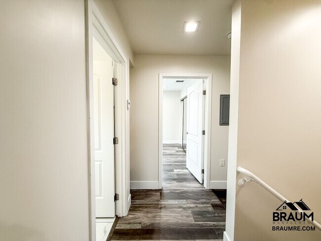 Building Photo - 1622-1624 S. CARMELINA