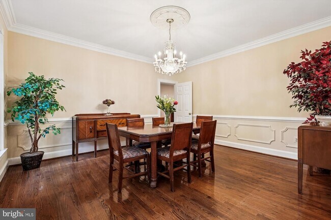 Building Photo - 9454 Newbridge Dr