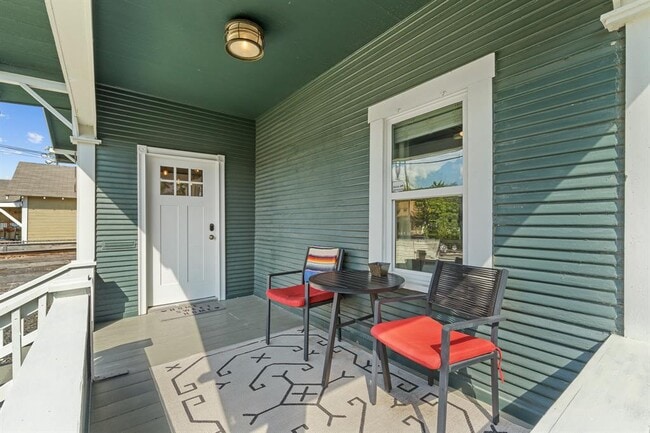 Building Photo - 519 E Ashby Pl