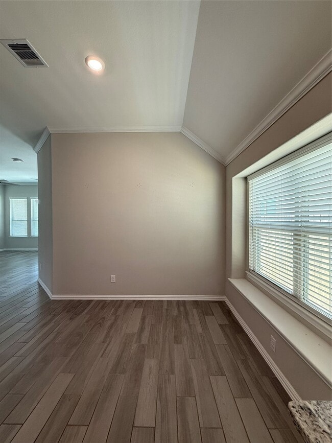 Building Photo - 1562 Ancient Oak Ln