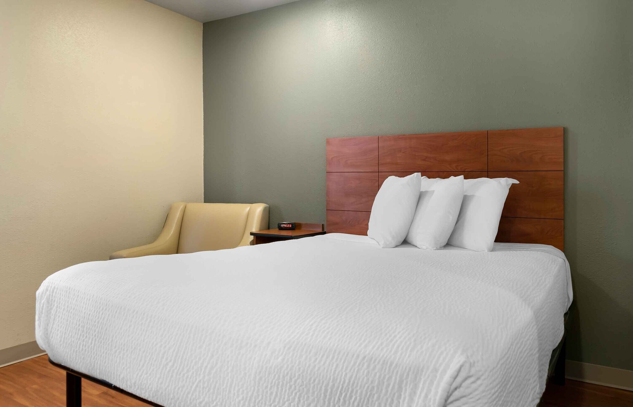 Building Photo - Furnished Studio-Grand Rapids - Wyoming