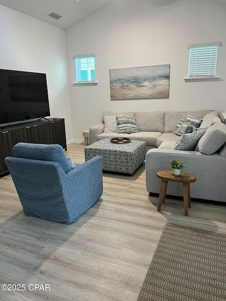 Building Photo - 8726 Pencil thin Ave