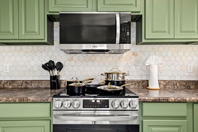 Building Photo - 632 Kenoak Dr