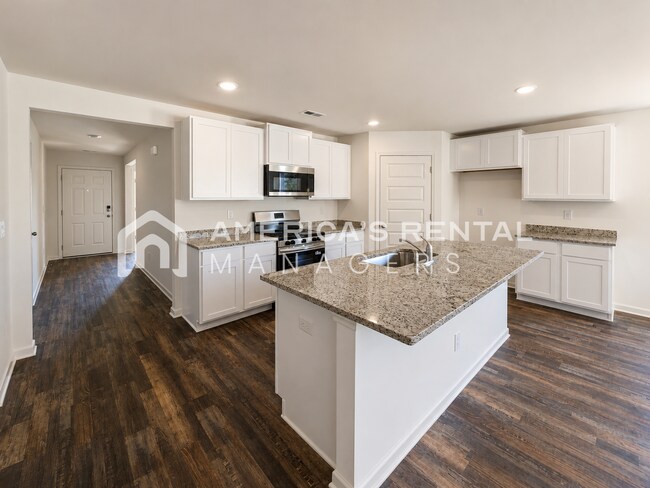 Building Photo - 309 Oakmont Cir