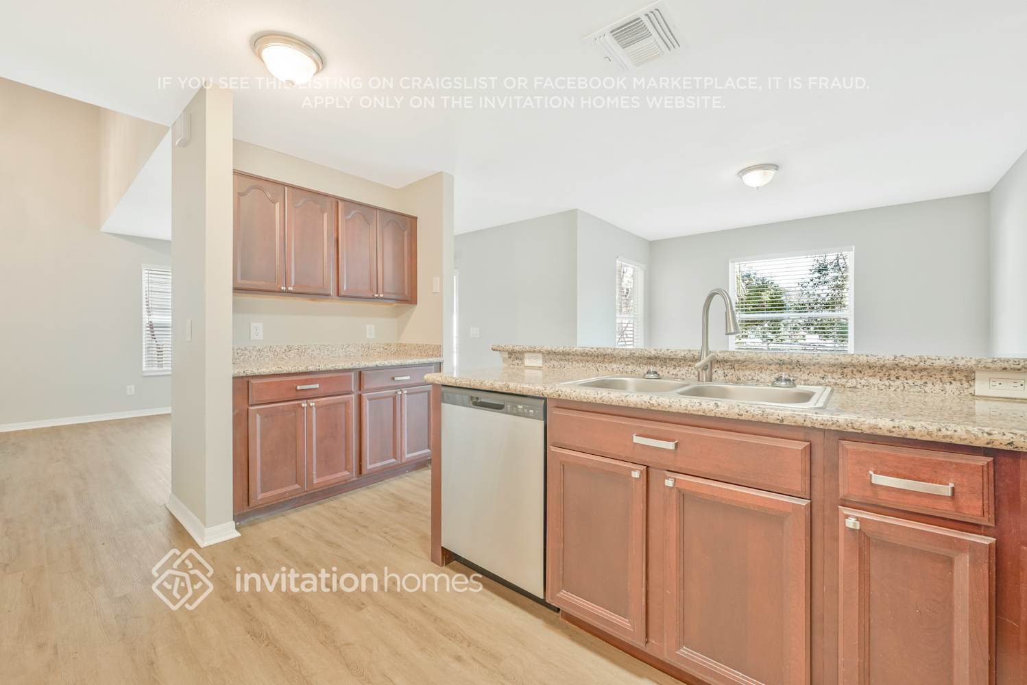 Building Photo - 6770 Brittany Chase Ct