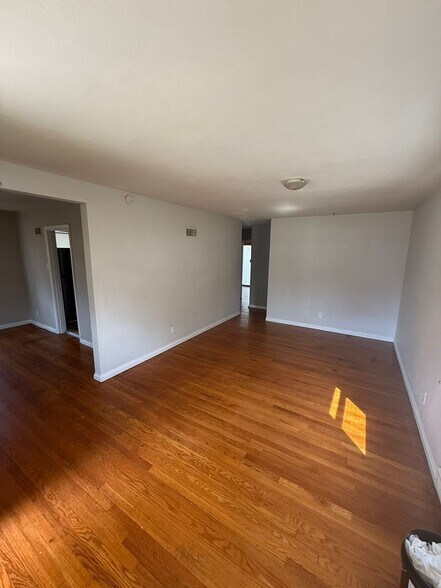 Building Photo - 8504 Trafford Ln