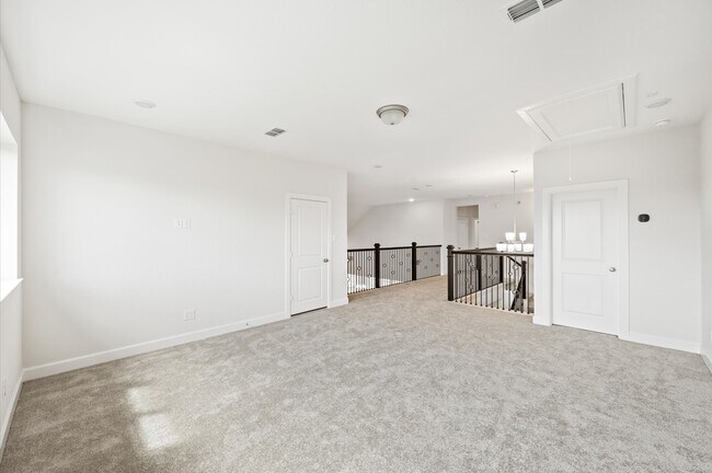Building Photo - 5702 Diamond Dust Dr