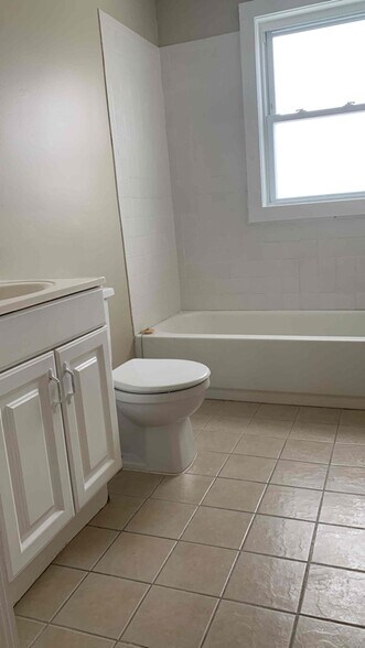 Building Photo - 911 Pine St