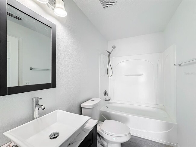 Building Photo - 249 Royal Palm Dr