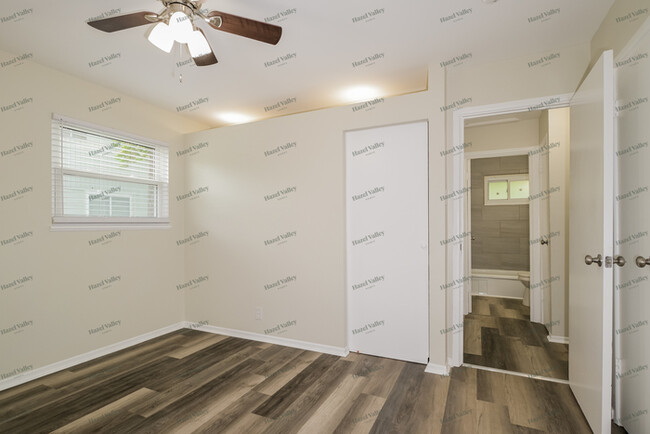Building Photo - 830 Mullanphy Ln
