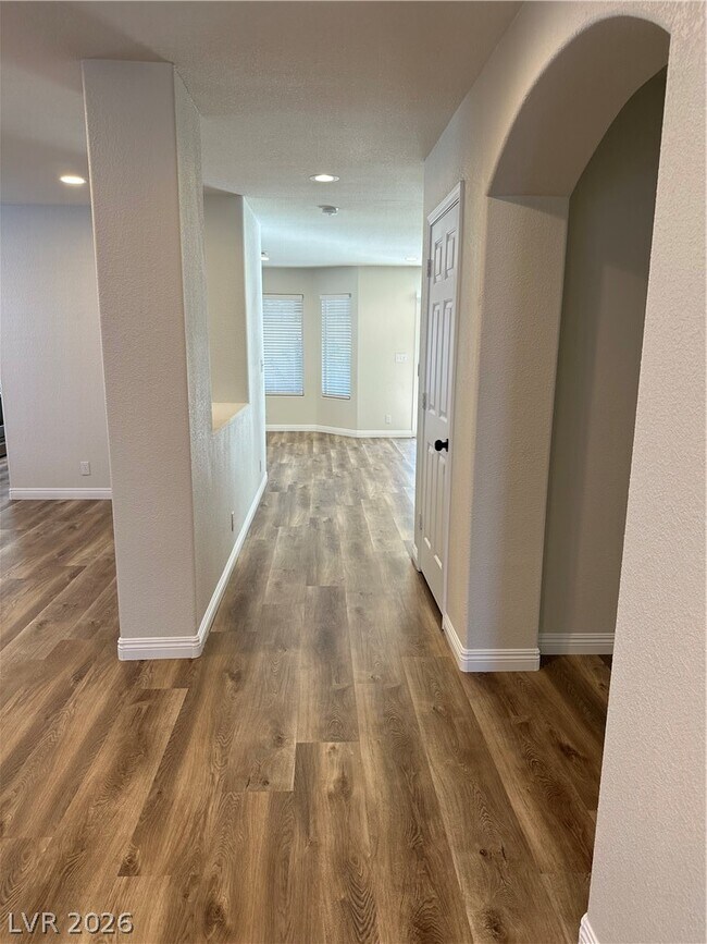 Building Photo - 1034 Skysail Dr