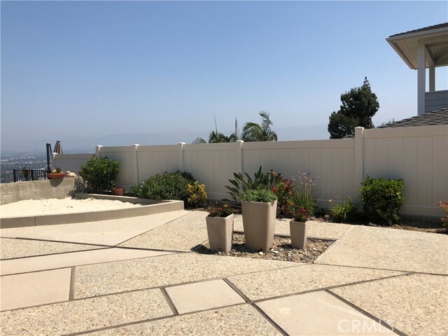 Building Photo - 14687 Deervale Pl