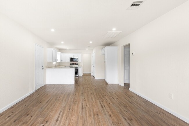 Building Photo - 1309 Bragg St