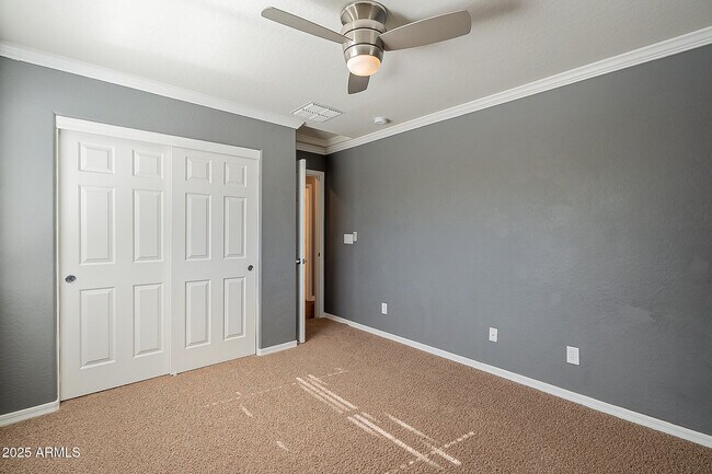Building Photo - 2153 W Barwick Dr