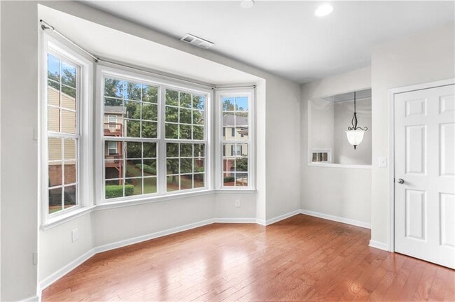 Building Photo - 4239 Laurel Creek Ct SE