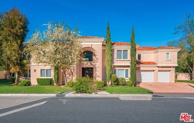 Building Photo - 11221 Briarcliff Ln