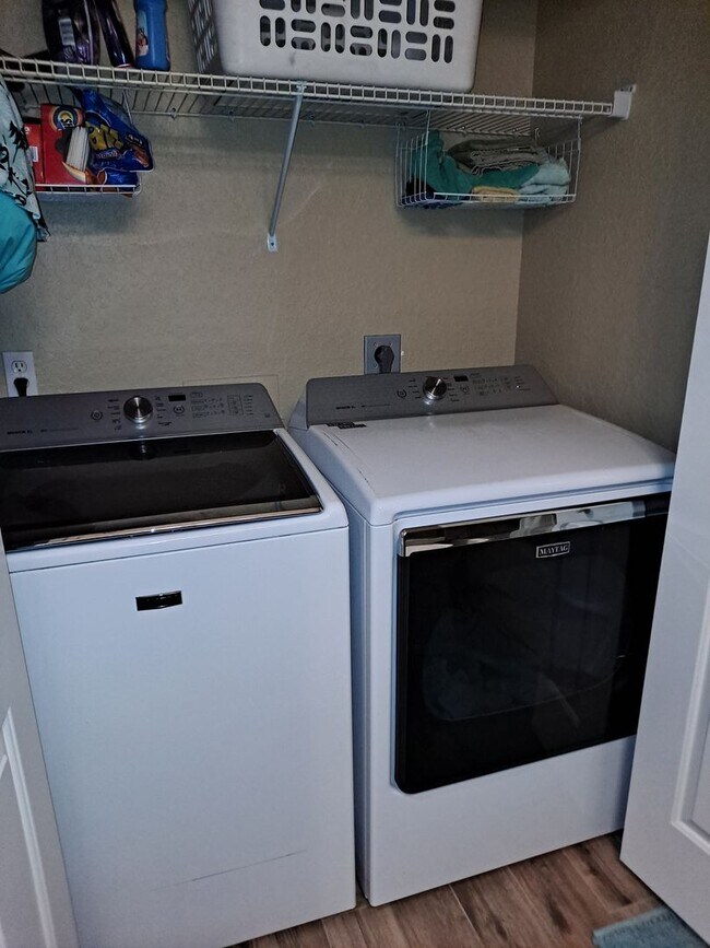 Building Photo - 3BR 2BA BOUCHELLE ISLAND GROUND FLOOR COND...