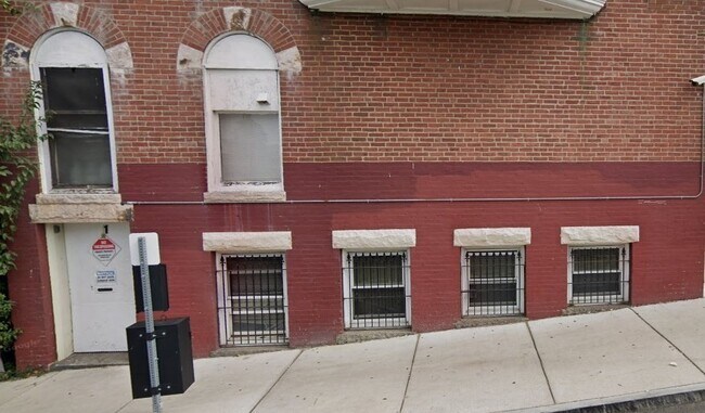 Building Photo - 1 Heard St