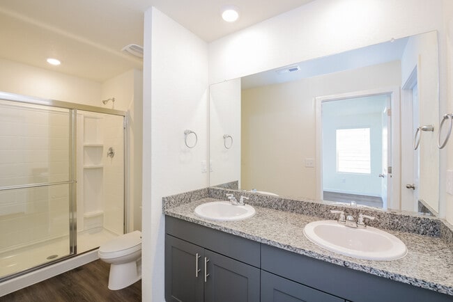 Building Photo - Stylish Living in Thornton’s Amber Creek C...