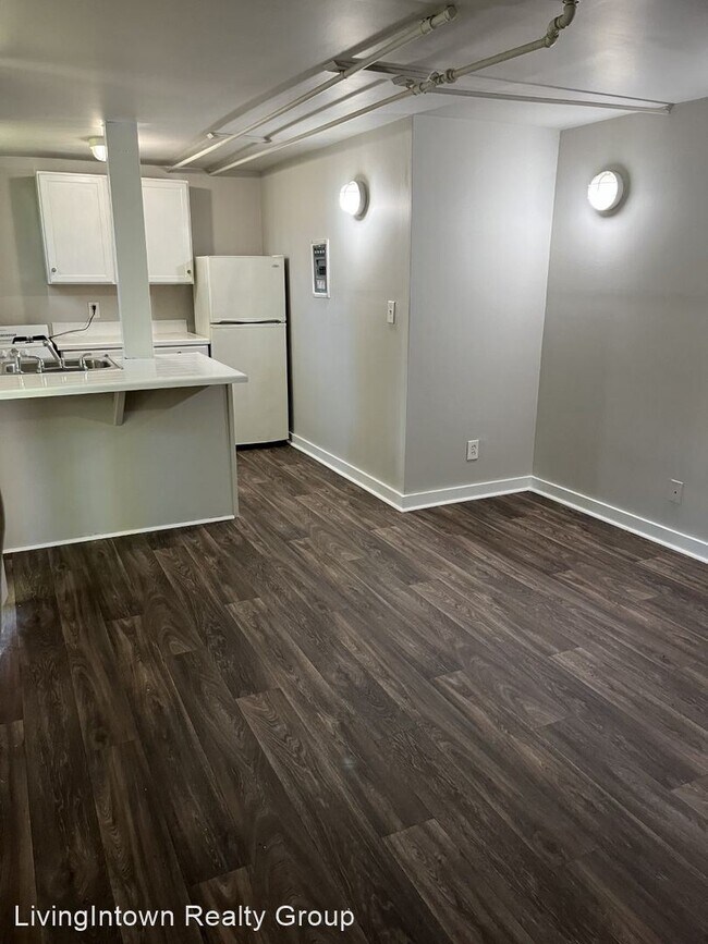 Building Photo - 1 br, 1 bath Apartment - 589-603 Seminole ...
