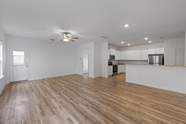 Building Photo - 14513 Wahlbergs Wy