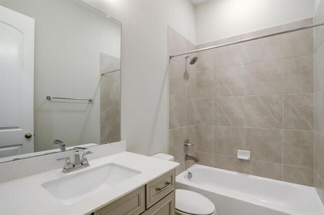 Building Photo - 17322 Legend Creek Ct