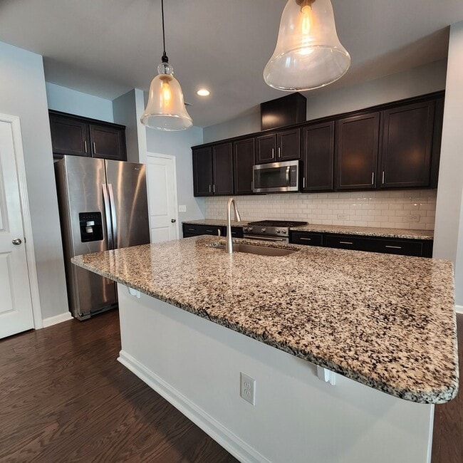 Building Photo - 1424 Southpoint Trl