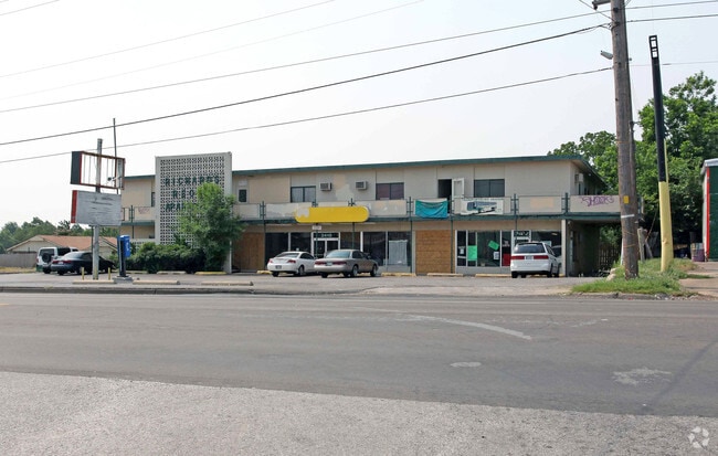 Building Photo - 2408-2412 SW 59th St