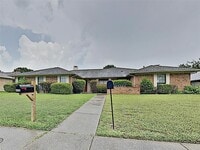 Building Photo - 4726 Berridge Ln