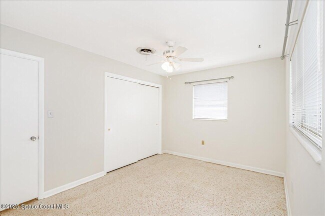 Building Photo - 309 Gemini Dr