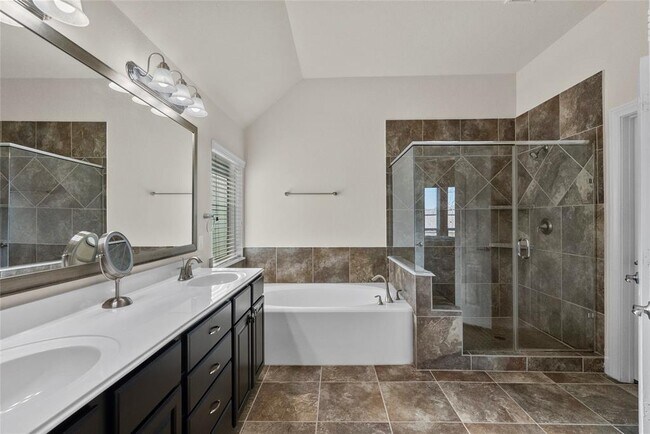 Building Photo - 20306 Fossil Valley Ln