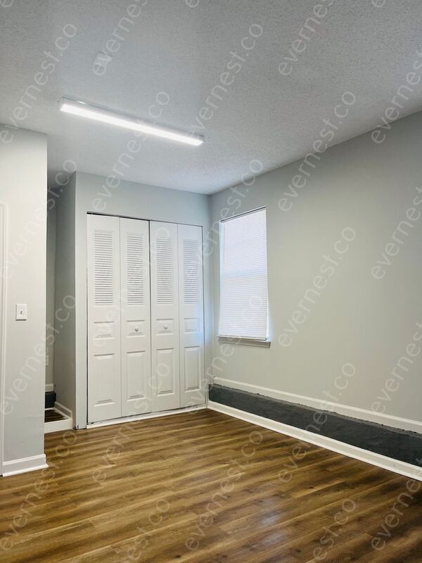 Building Photo - 9601 Marshbrooke Rd