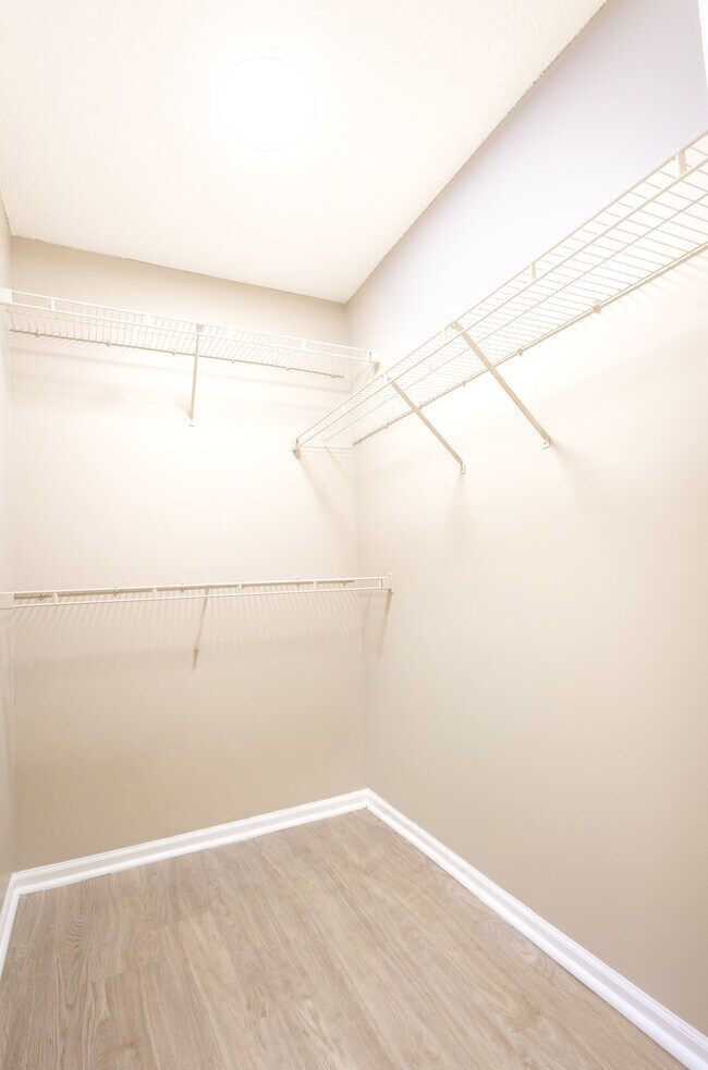 Building Photo - 1113 Loch Lomand Dr