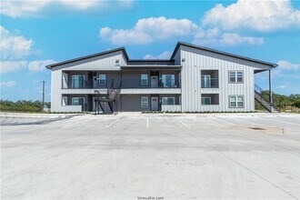 Building Photo - 1326 Prairie Dr