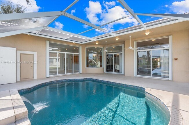 Building Photo - 5135 Kensington Cir