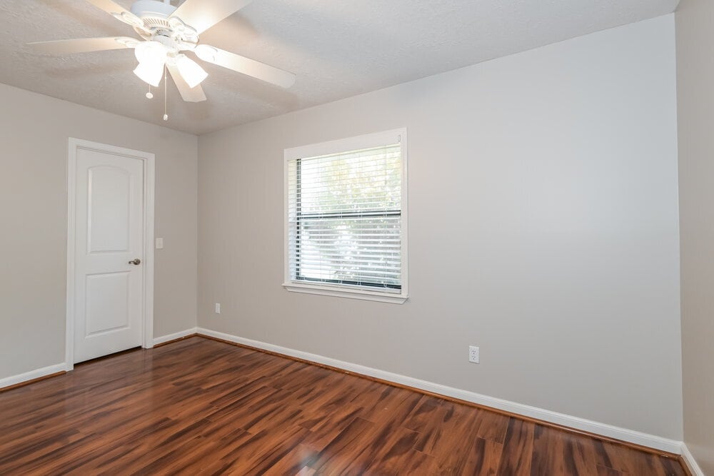Building Photo - 4946 Irish Moss Dr S