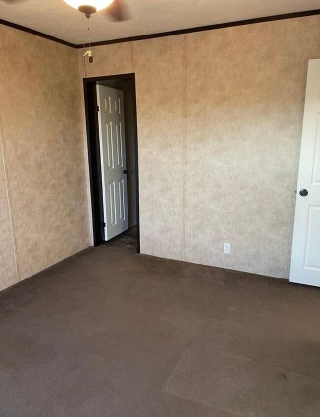 Building Photo - 2561 Meandering Way