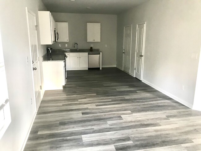Building Photo - 106 Ison Woods Ct