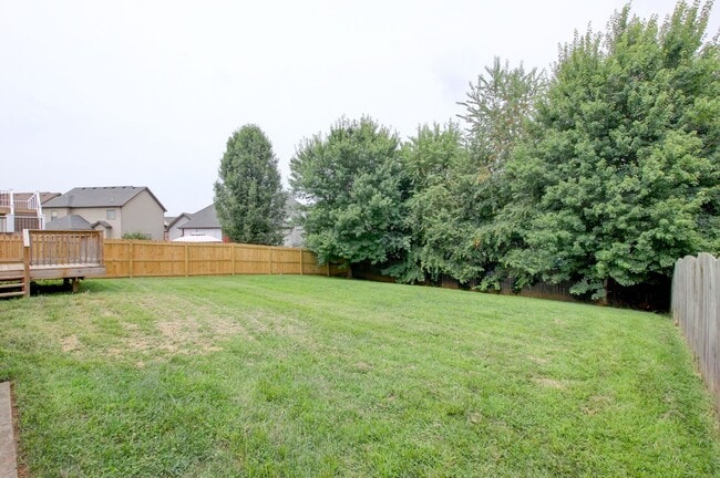 Building Photo - Sweet 3 bed 2 bath clost to post and I-24.