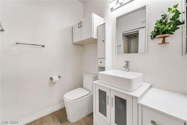 Building Photo - 2615 W Gary Ave