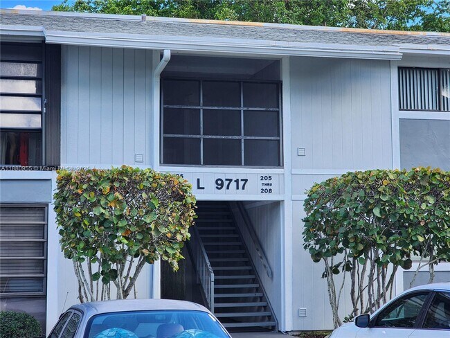 Building Photo - 9717 Hammocks Blvd