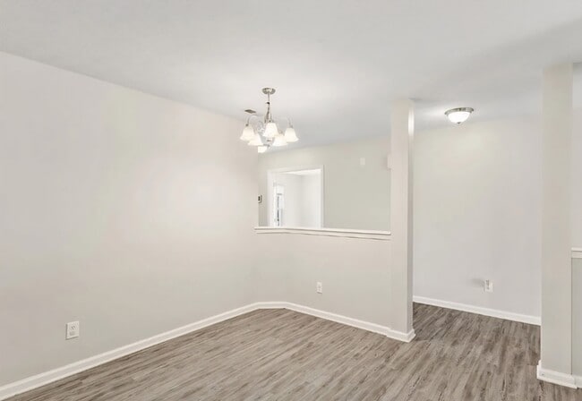 Building Photo - 10522 Hunters Crossing Blvd