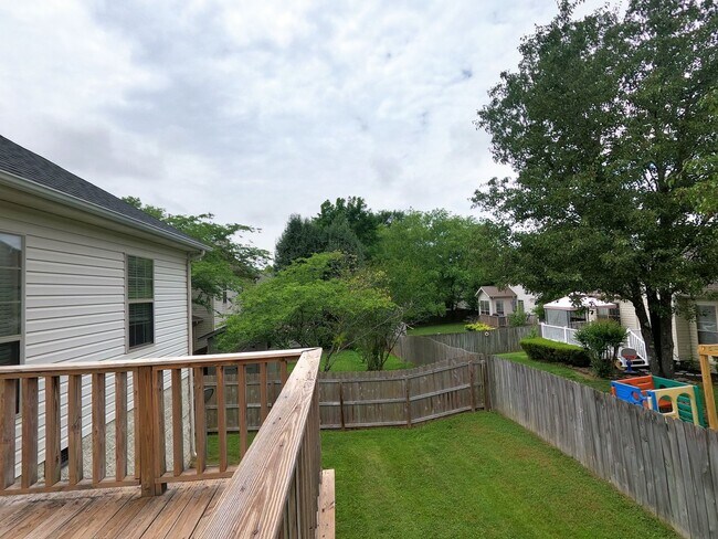 Building Photo - 3 BEDROOM , 2 BATH ON HIGHGATE CIRCLE IN HARDIN VALLEY/KARNS AREA!!