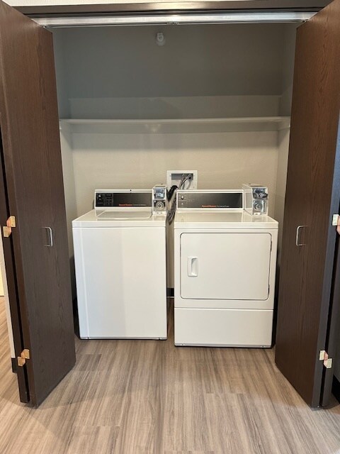 Building Photo - 15 19th Ave SW