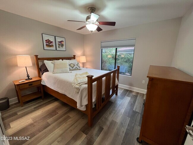 Building Photo - 5751 N Kolb Rd